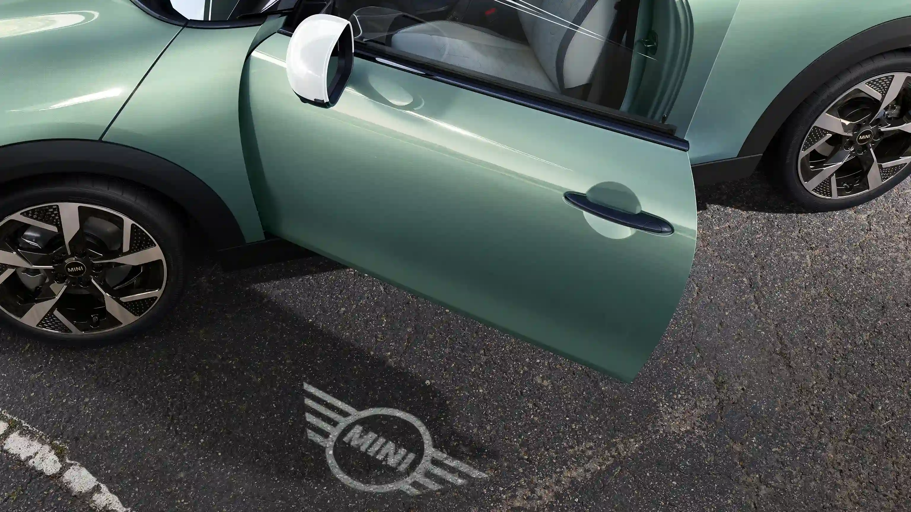MINI Cooper 3-Door - Door projection