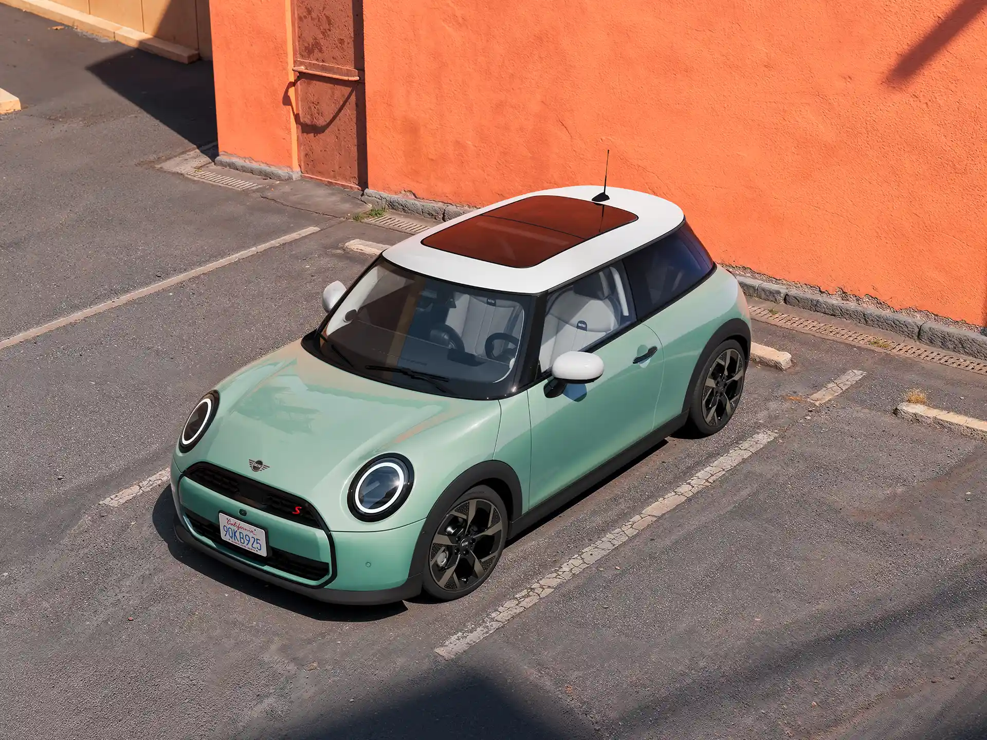MINI Cooper 3-Door - Exterior Video