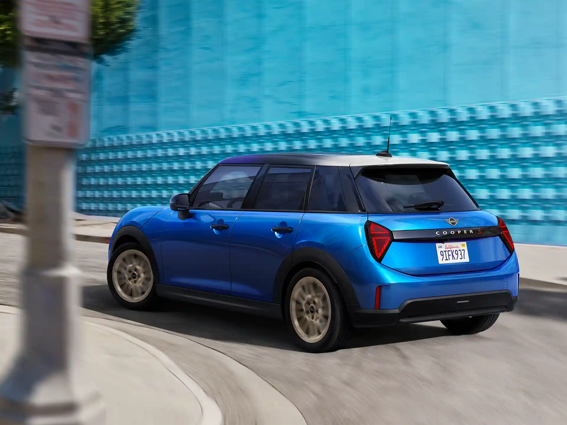 MINI Cooper 5-Door - stage