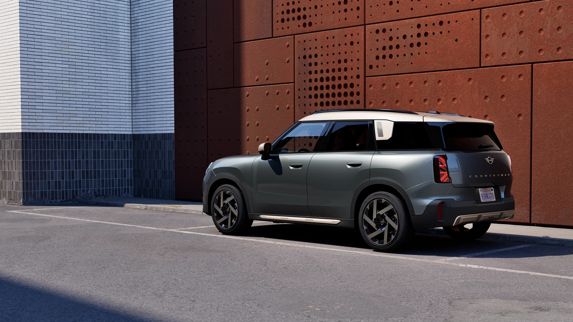 MINI Countryman - stage - side view