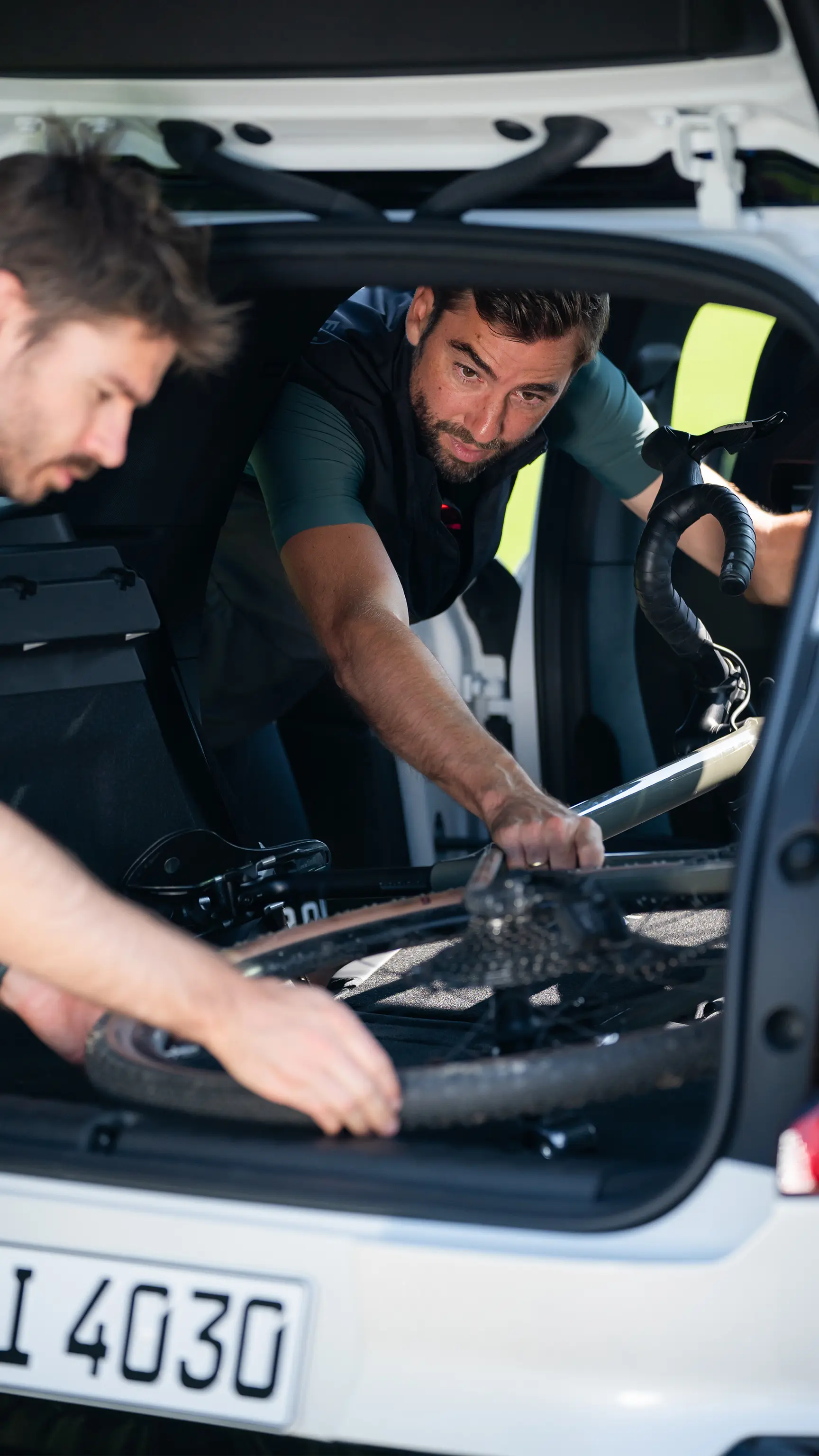 MINI Countryman - Bicycle in Trunk