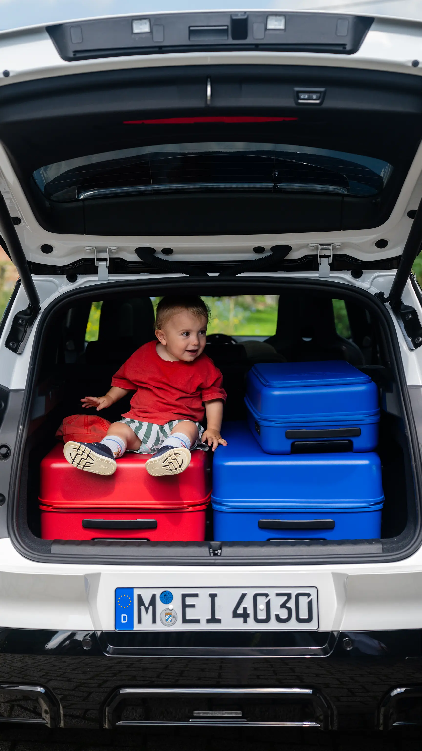 MINI Countryman - Baby in Trunk