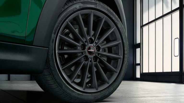 MINI Complete Wheel and Tyre Configurator