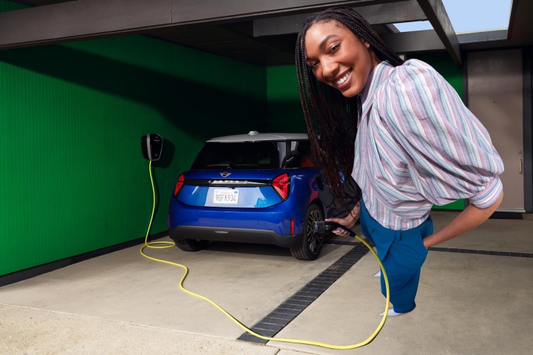MINI all-electric - charging - home charging