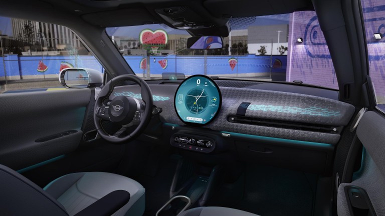 MINI all-electric - interior - dashboard