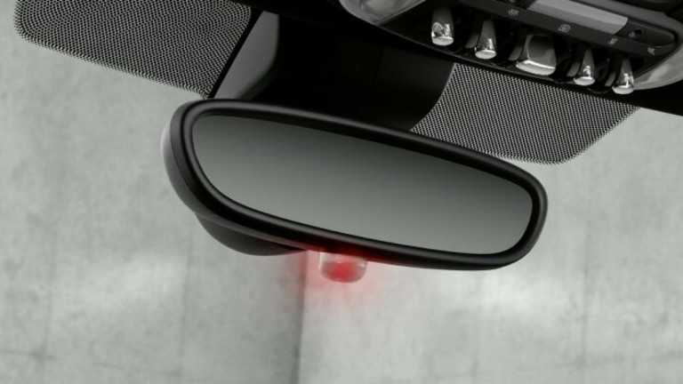 MINI 3-door Cooper SE – alarm system – interior